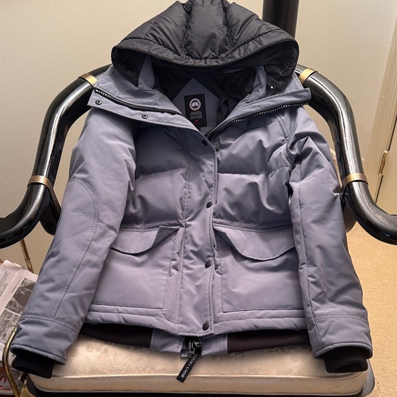 Canada Goose Women's Gray Puffer Jacket - Picture 1 of 16